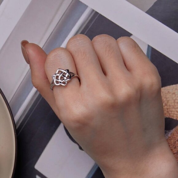 NWT S925 Sterling Silver Stamped Celtic Love Heart Knot Ring Sz.7 - Picture 4 of 12